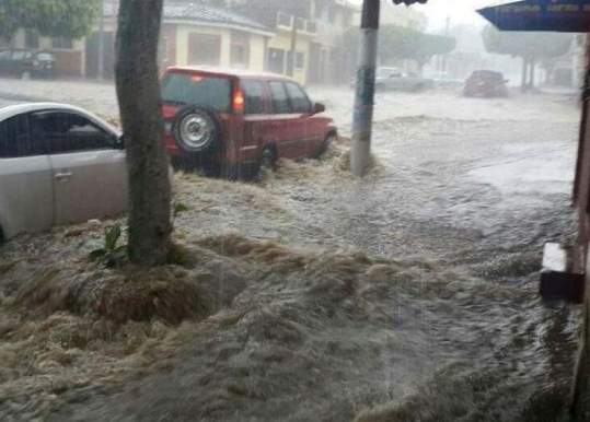 ¿Por qué la estación lluviosa genera desastres en El Salvador?