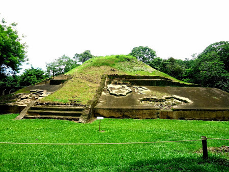 Sitio arqueológico Casa Blanca