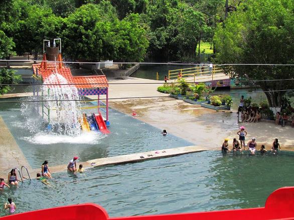 Parque acuático Apuzunga, en Metapán, Santa Ana